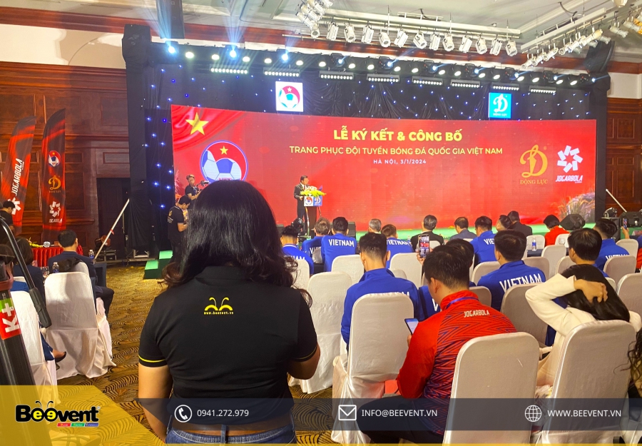 Lễ ký kết và ra mắt trang phục Đội tuyển Bóng đá Quốc gia Việt Nam